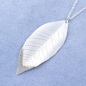 Silver leaf pendant medium